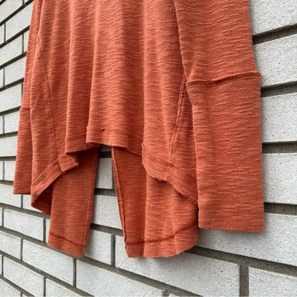 We The Free People Burnt Orange Split Back Turtleneck Knit Top High Low Hem XS